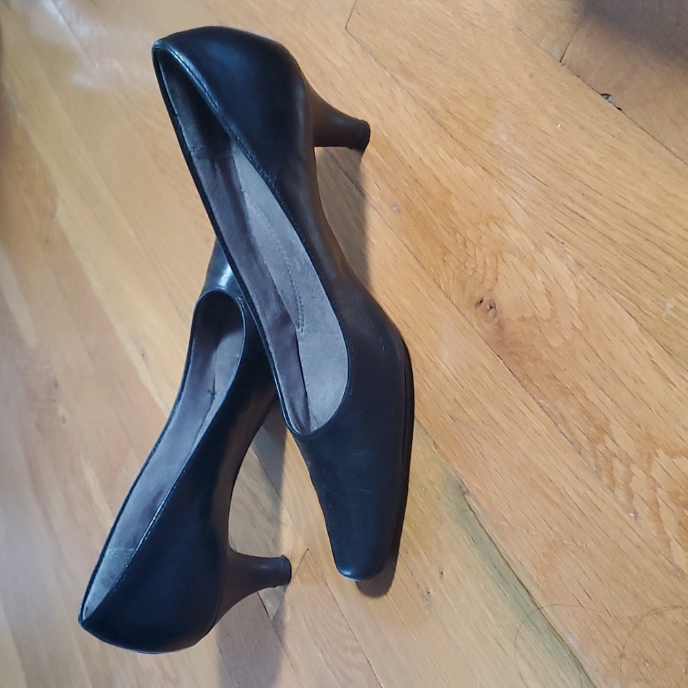 Black Leather Pumps
